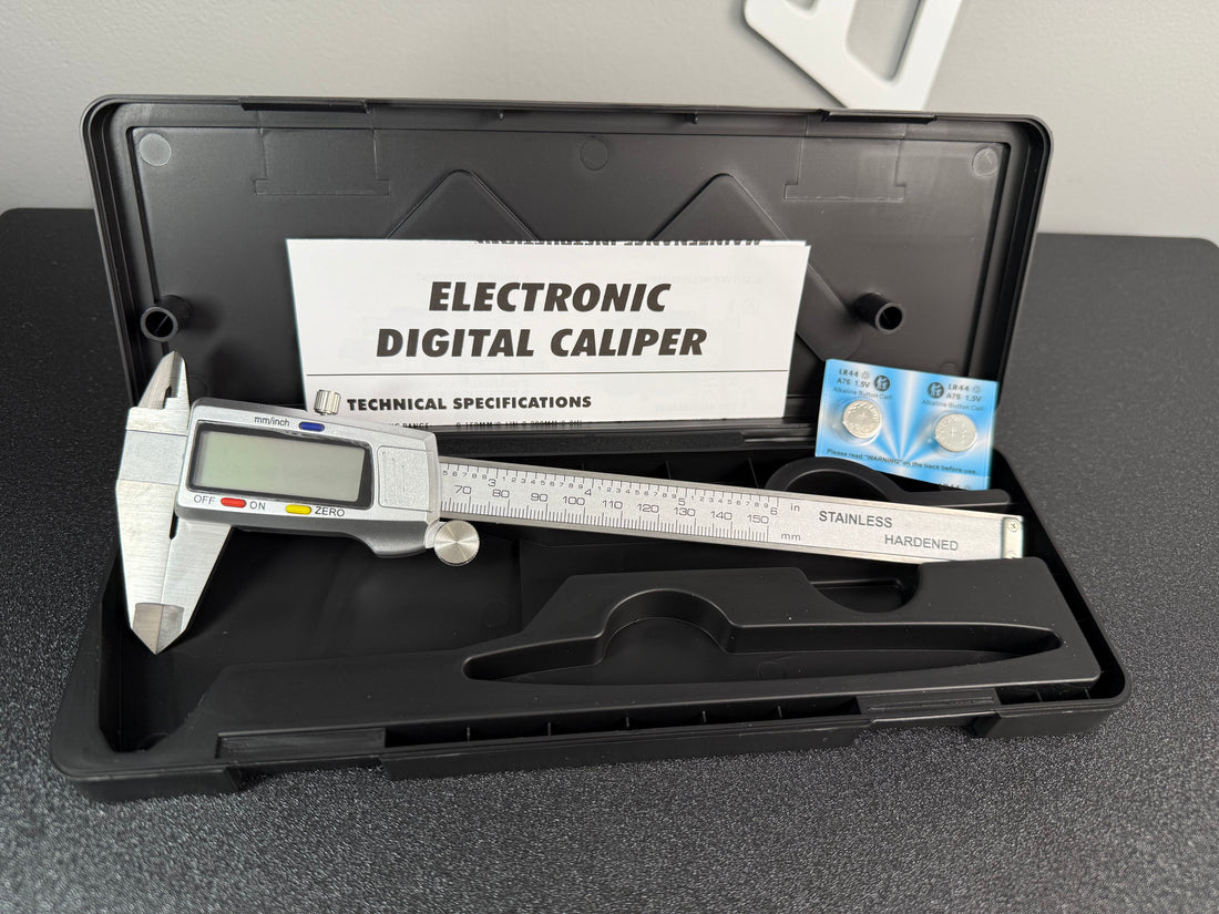 Stainless Steel Electronic Digital Caliper with Plastic Case
