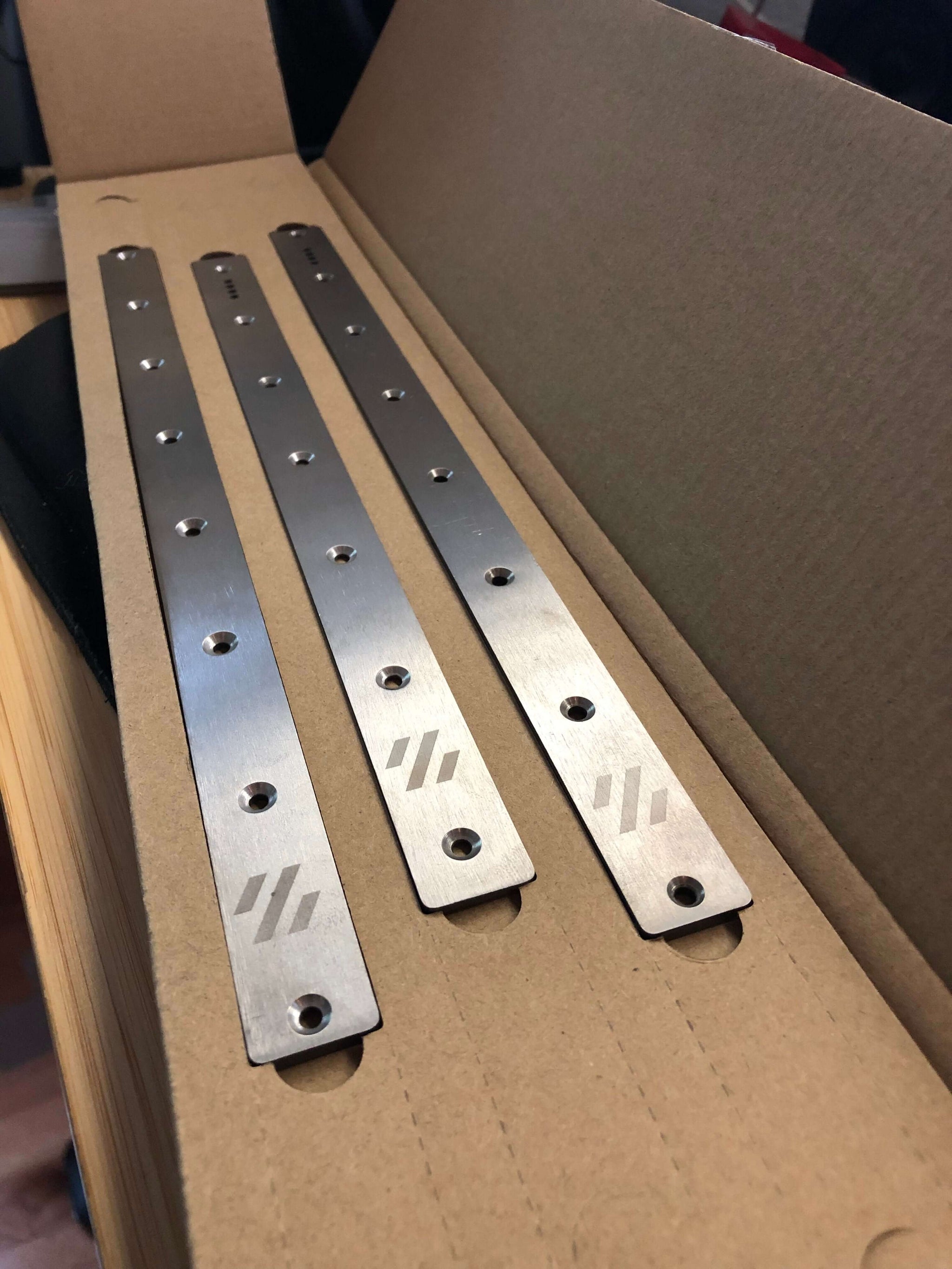 V2.4/Trident Titanium Extrusion Backers Fabreeko